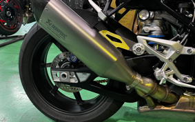 BMW M1000R 2024 0E81