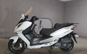 SYM GTS125i ..