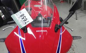 HONDA CBR600RR 2024