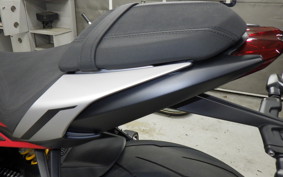 TRIUMPH STREET TRIPLE RX 2026