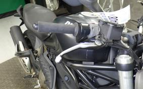 DUCATI MONSTER 821 2015