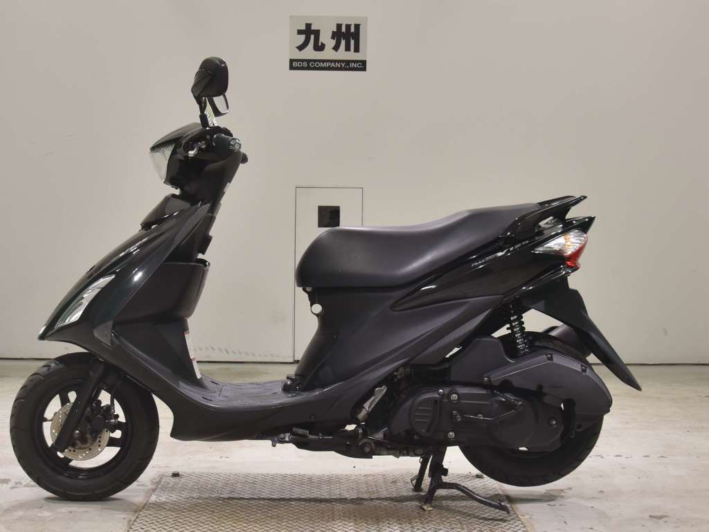 Фото Suzuki ADDRESS V125 S 2008 с японского аукциона