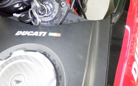 DUCATI HYPERMOTARD 820 SP 2015