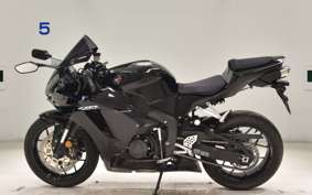 HONDA CBR600RR 2024 PC40