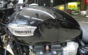 TRIUMPH BONNEVILLE T100 2023 DAD70G