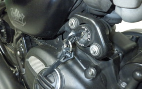 TRIUMPH BONNEVILLE BOBBER 2020