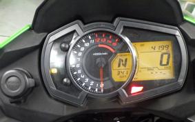 KAWASAKI VERSYS X250Aﾂｱﾗｰ 1983 LE250D