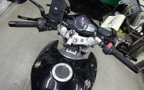 SUZUKI GSR250