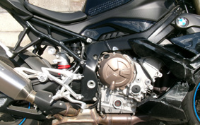 BMW S1000R 2023 0E51