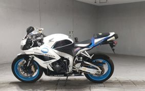 HONDA CBR600RR PC40