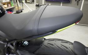 TRIUMPH TRIDENT 660 2025