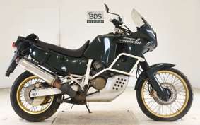 HONDA AFRICA TWIN 750 RD04