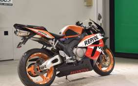 HONDA CBR1000RR 2005 SC57