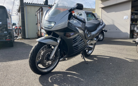 SUZUKI RF900R 2001 GT73A