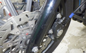 HARLEY XL883R 2005