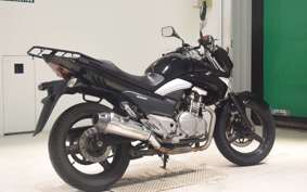 SUZUKI GSR250