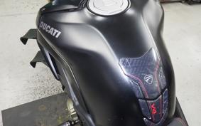 DUCATI STREETFIGHTER V4 S 2021