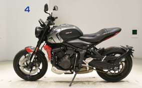 TRIUMPH TRIDENT 660 2022