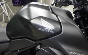 HONDA CB750 HORNET 2025 RH24