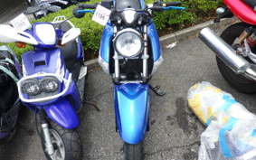 SUZUKI GSR250