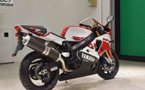 YAMAHA YZF-R7 2000