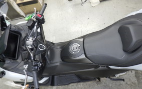YAMAHA T-MAX 560 T 2025 SJ21J