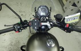 TRIUMPH STREET TWIN