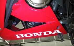 HONDA CBR650R 2020 RH03
