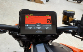 KTM 1290 SUPER DUKE R EVO V3940