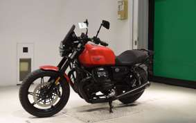 MOTO GUZZI V7 STONE 2023
