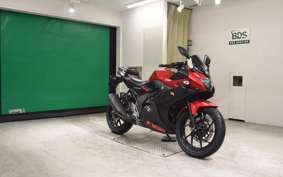 SUZUKI GSX250R 2023