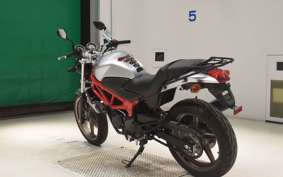 HONDA VTR 250 Gen. 2 MC33