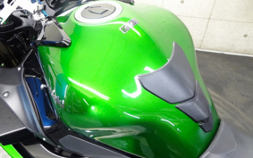 KAWASAKI NINJA H2 SX SE 2018 ZXT02A