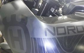HUSQVARNA NORDEN901 2022
