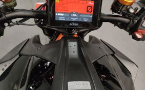 KTM 1290 SUPER DUKE R 2020 V3940