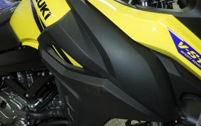 SUZUKI Vｽﾄﾛｰﾑ650XTA 2026 C733M