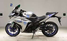 YAMAHA YZF-R25