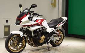 HONDA CB1300SB SUPER BOLDOR A 2013 SC54