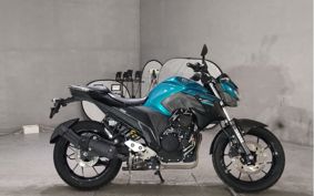 YAMAHA FZ25 RG42