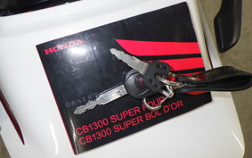 HONDA CB1300SB SUPER BOLDOR EP 2014 SC54