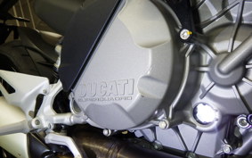 DUCATI STREETFIGHTER V2 2022