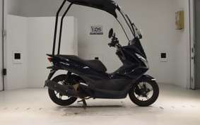 HONDA PCX125-2ﾔﾈﾂｷ JF56