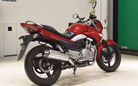SUZUKI GSR250
