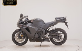 HONDA CBR600RR 2025 PC40