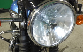 TRIUMPH BONNEVILLE T100 2016
