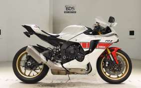 YAMAHA YZF-R1 2023