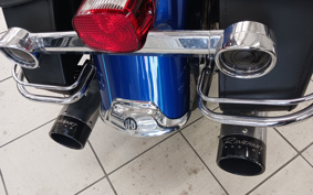 HARLEY HARLEY FLHRC1450-1690 2010 FR4