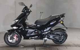 PGO G-MAX125LC ..