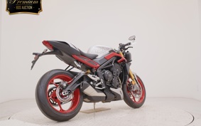TRIUMPH STREET TRIPLE RX 2026