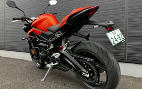 TRIUMPH STREET TRIPLE R 2025 HDA604